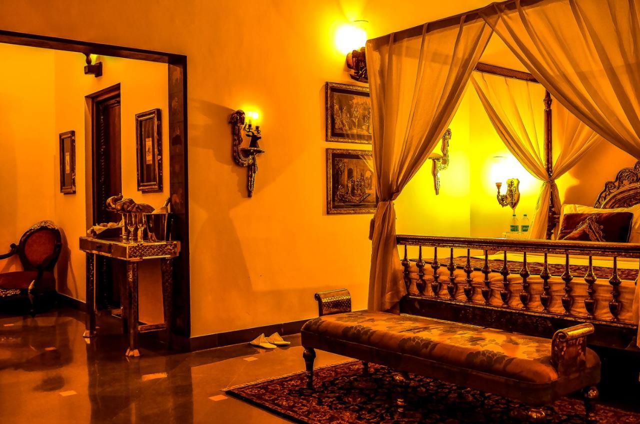 The Royal Retreat Resort & Spa Udaipur Luaran gambar