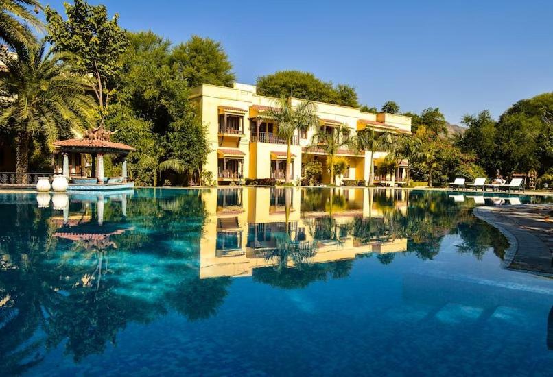 The Royal Retreat Resort & Spa Udaipur Luaran gambar