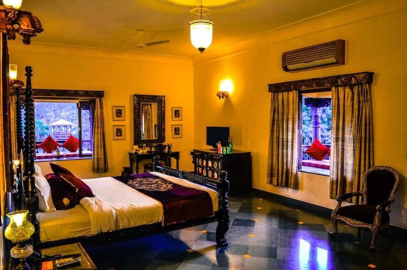 The Royal Retreat Resort & Spa Udaipur Luaran gambar