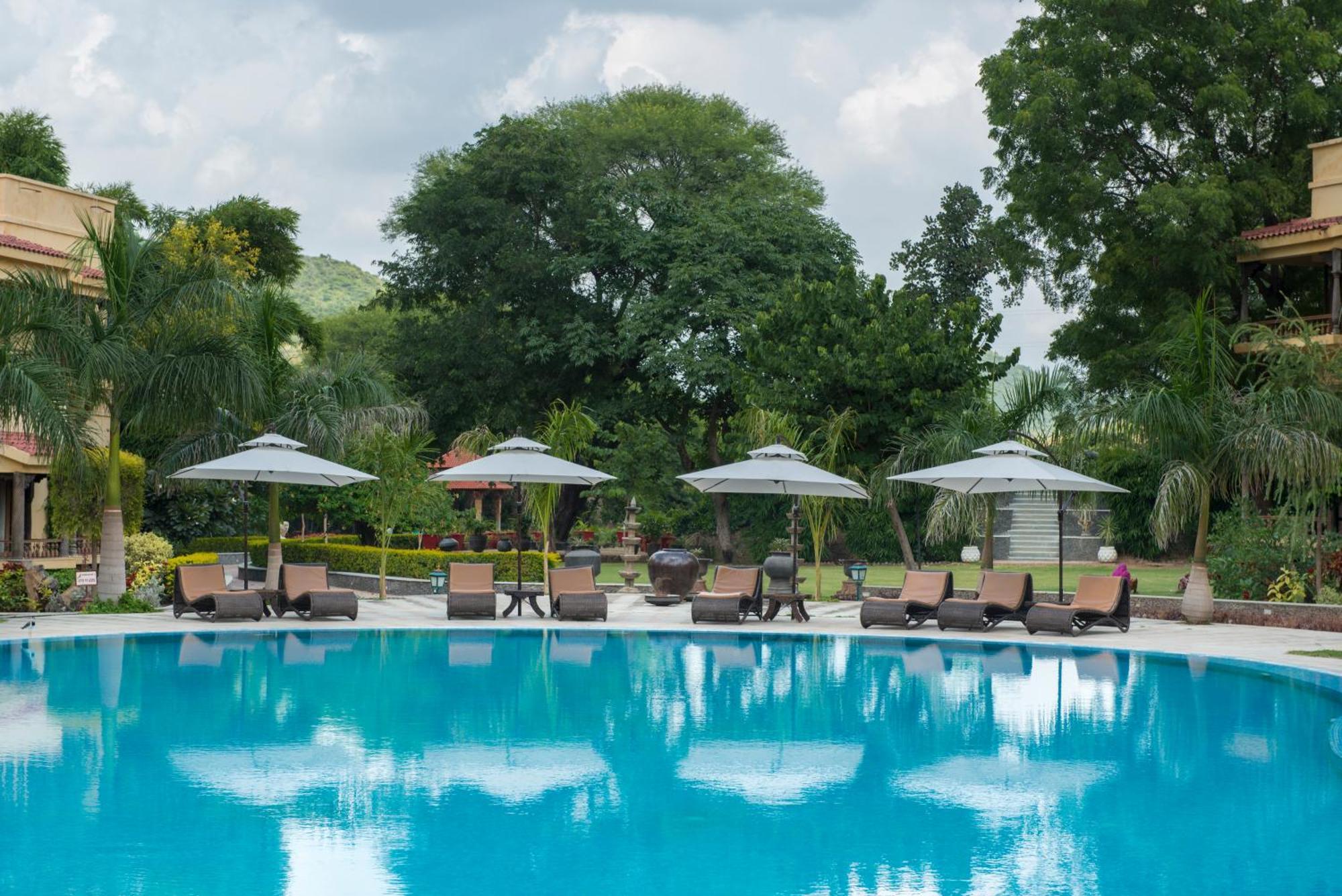 The Royal Retreat Resort & Spa Udaipur Luaran gambar