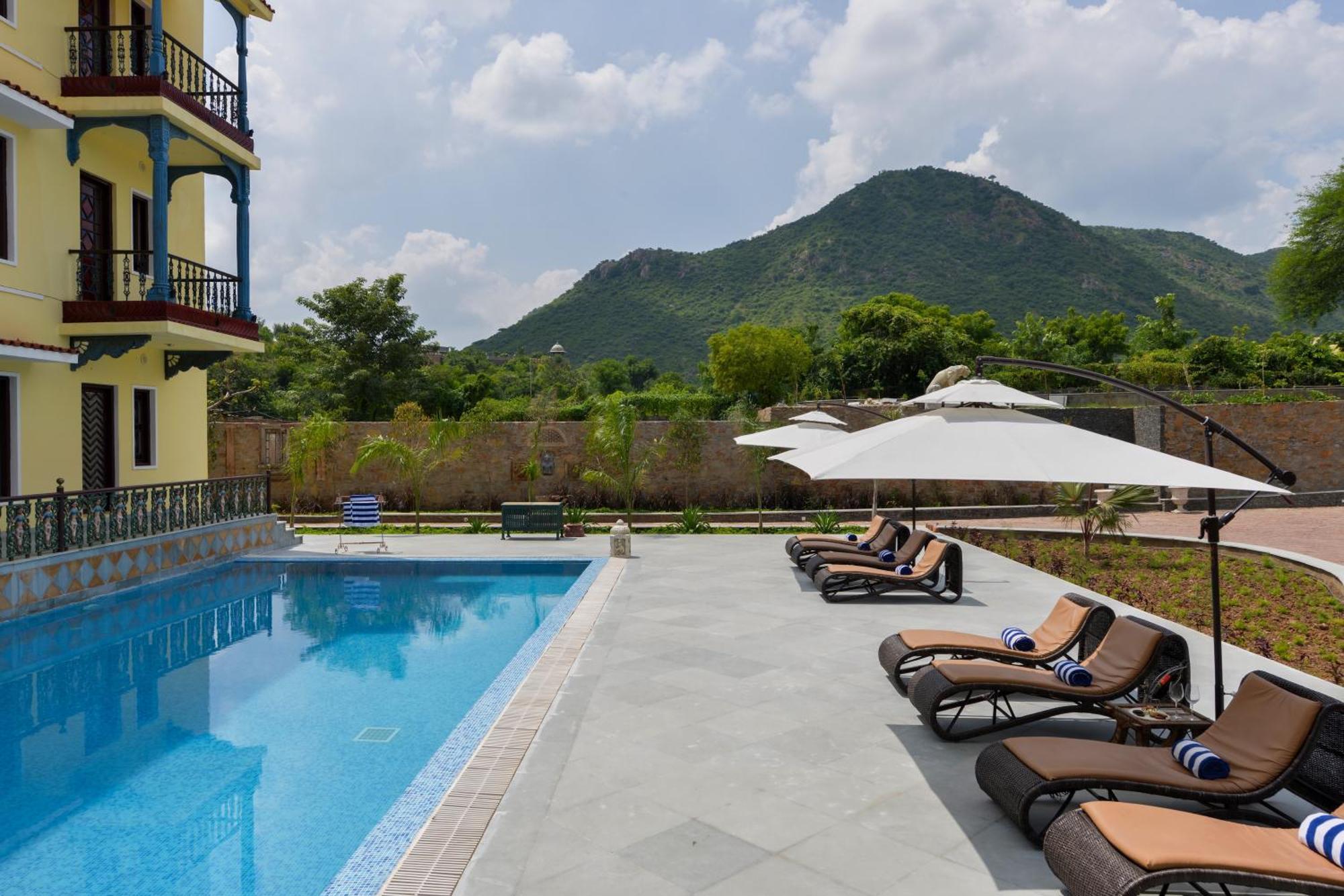 The Royal Retreat Resort & Spa Udaipur Luaran gambar