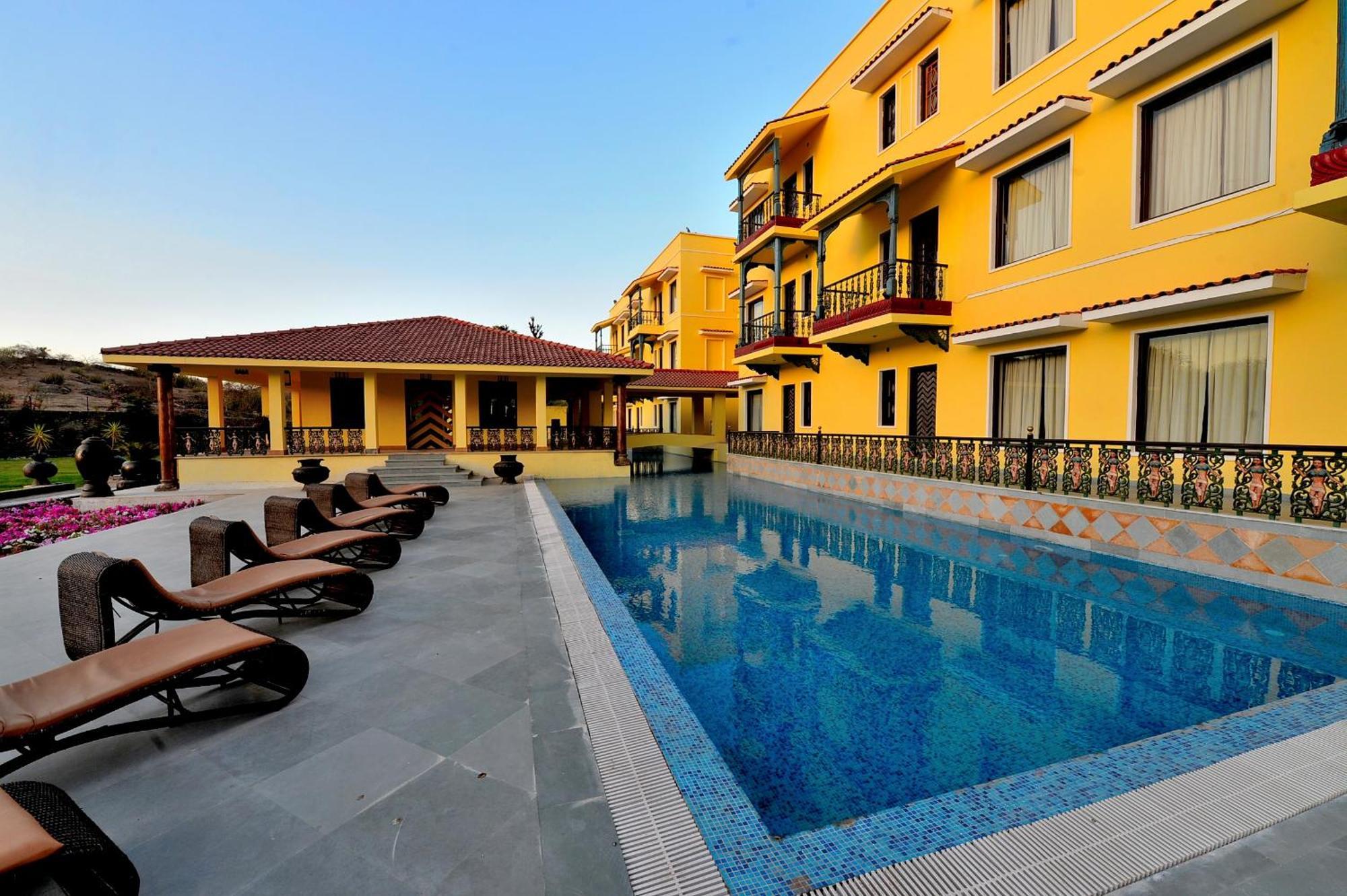 The Royal Retreat Resort & Spa Udaipur Luaran gambar