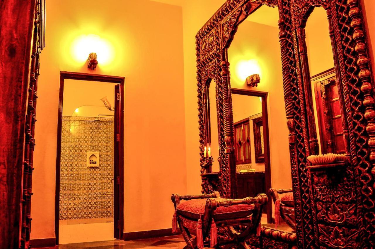 The Royal Retreat Resort & Spa Udaipur Luaran gambar